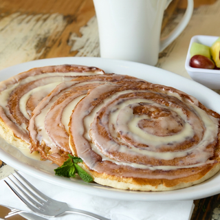Cinnamon Roll Cakes